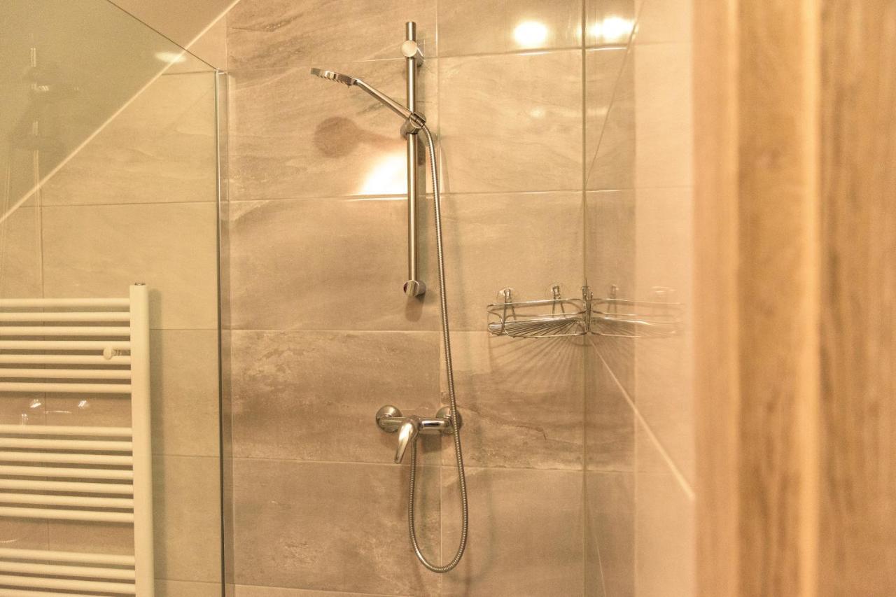 Apartmani Marijamagdalena Gračac Екстериор снимка