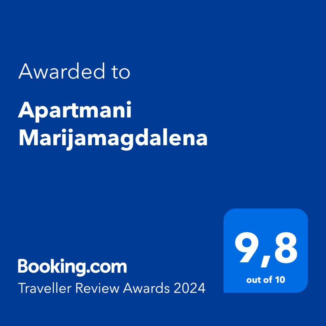 Apartmani Marijamagdalena Gračac Екстериор снимка