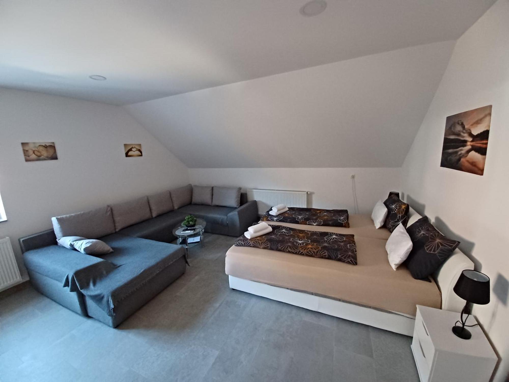 Apartmani Marijamagdalena Gračac Екстериор снимка