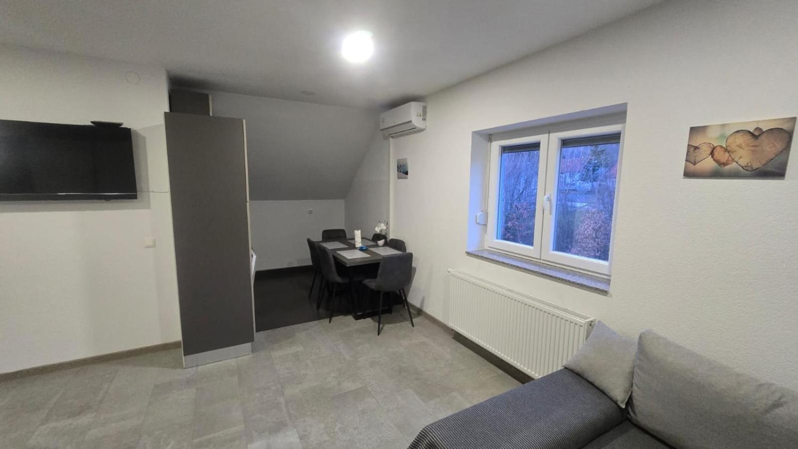 Apartmani Marijamagdalena Gračac Екстериор снимка